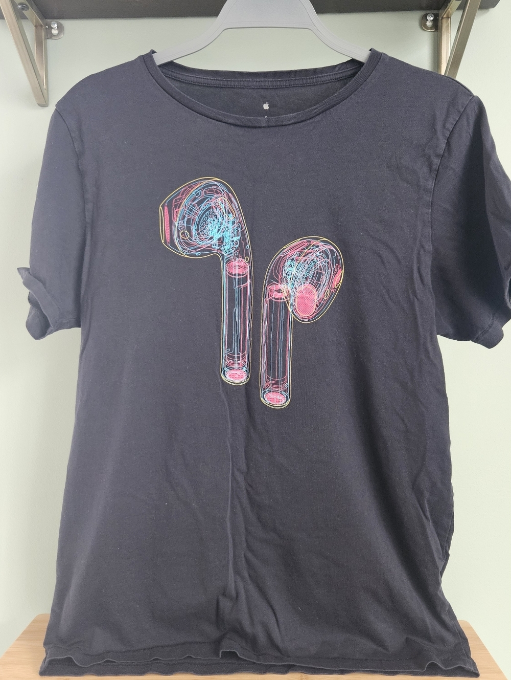 2018 Apple Park Visitor Center Limited Edition AirPods X-Ray T-Shirt Size S
